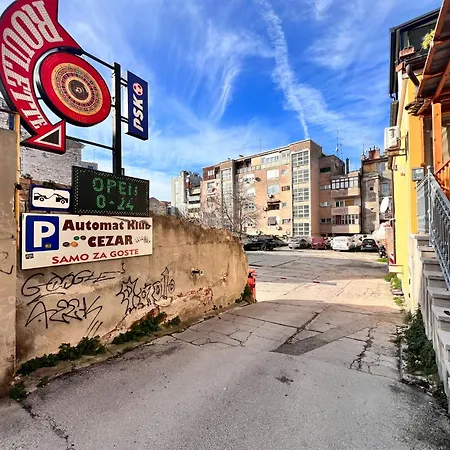 Arta Center - With Private Parking Appartamento *
